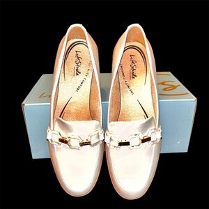 Life Stride Women's Cream Loafers 6.5